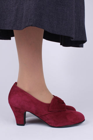 1940s style suede pumps with a rosette - Red - Luise - memery
