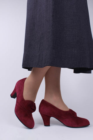 1940s style suede pumps with a rosette - Red - Luise - memery