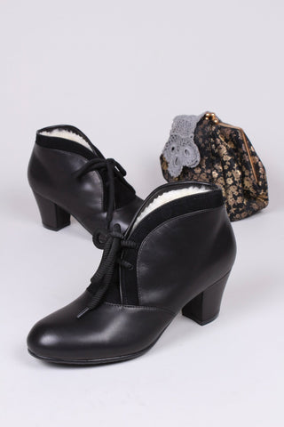 1940s style winter ankle boots - Black - Lillie - memery