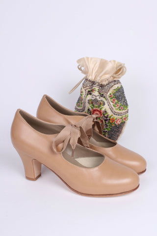 Late 1920's style pumps with shoe lace - Cream - Charlotte - memery