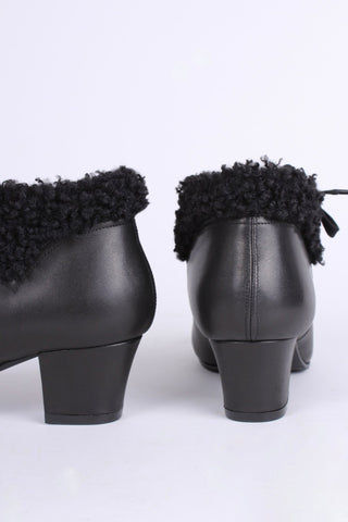Soft 1940s /1950s style booties with fur - Black - Karin - memery