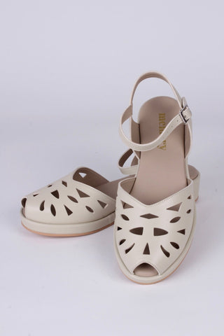 VEGAN - 1940s / 50s style summer sandals / wedges - Cream - Sidse - memery