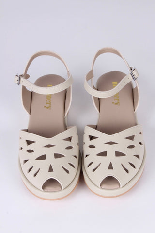 VEGAN - 1940s / 50s style summer sandals / wedges - Cream - Sidse - memery