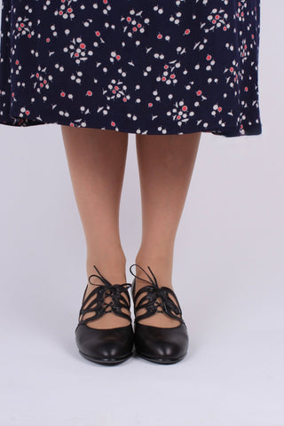 1930s everyday lace - up medium high heels - black - Eva - memery