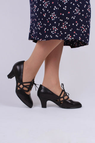 1930s everyday lace - up medium high heels - black - Eva - memery