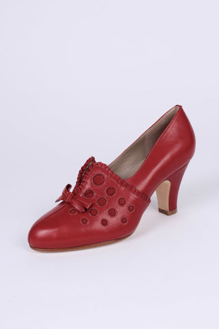 1930s everyday pump with details in suede - red - Stella - memery