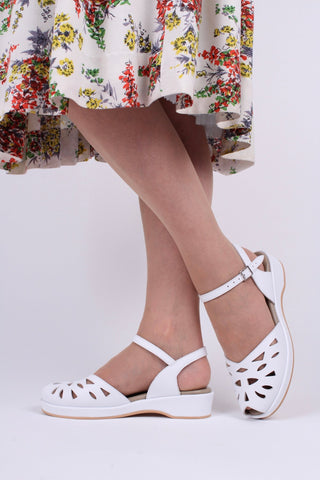 1940s / 50s style summer sandals / wedges - White - Sidse - memery