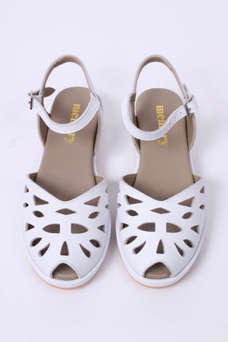 1940s / 50s style summer sandals / wedges - White - Sidse - memery