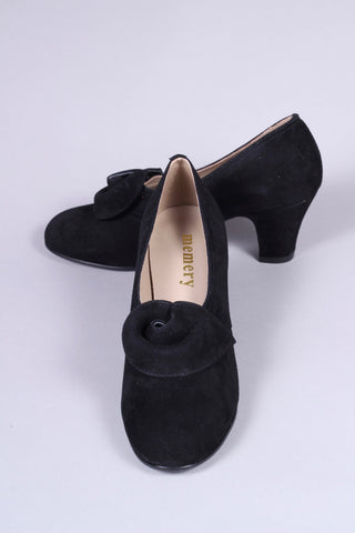 1940s style suede pumps with a rosette - Black - Luise - memery