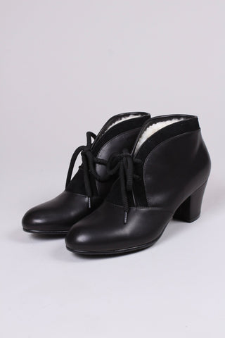 1940s style winter ankle boots - Black - Lillie - memery