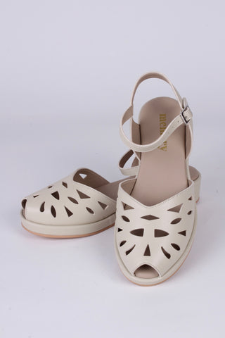 VEGAN - 1940s / 50s style summer sandals /  wedges - Cream - Sidse