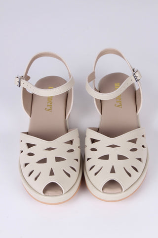 VEGAN - 1940s / 50s style summer sandals /  wedges - Cream - Sidse