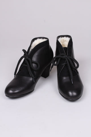 1940s style winter ankle boots  - Black - Lillie