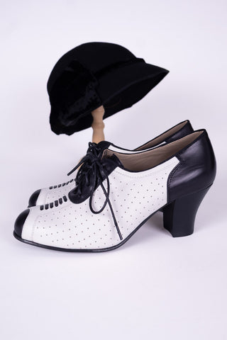 1940s Spectator Oxford pumps - Black / Off-White - Lucy