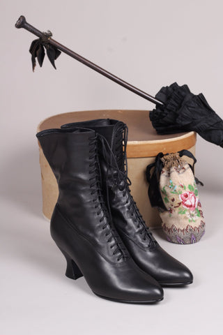 Feminine soft Edwardian boot with pompadour heel, 1900 - 1915 - Black - Rose - memery