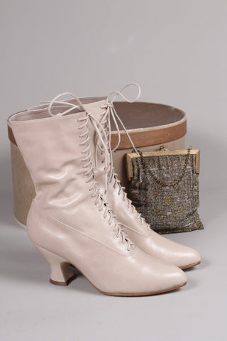 Feminine soft Edwardian boot with pompadour heel, 1900 - 1915 - Cream - Rose - memery