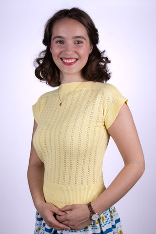 1950s style cap-sleeved jumper in fine lace knit - Pastel yellow - Iris