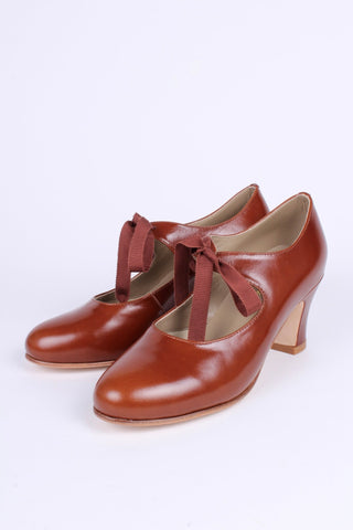 Late 1920's style pumps with shoe lace - Cognac brown - Charlotte - memery