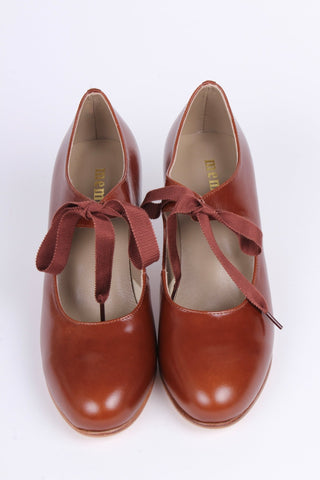 Late 1920's style pumps with shoe lace - Cognac brown - Charlotte - memery