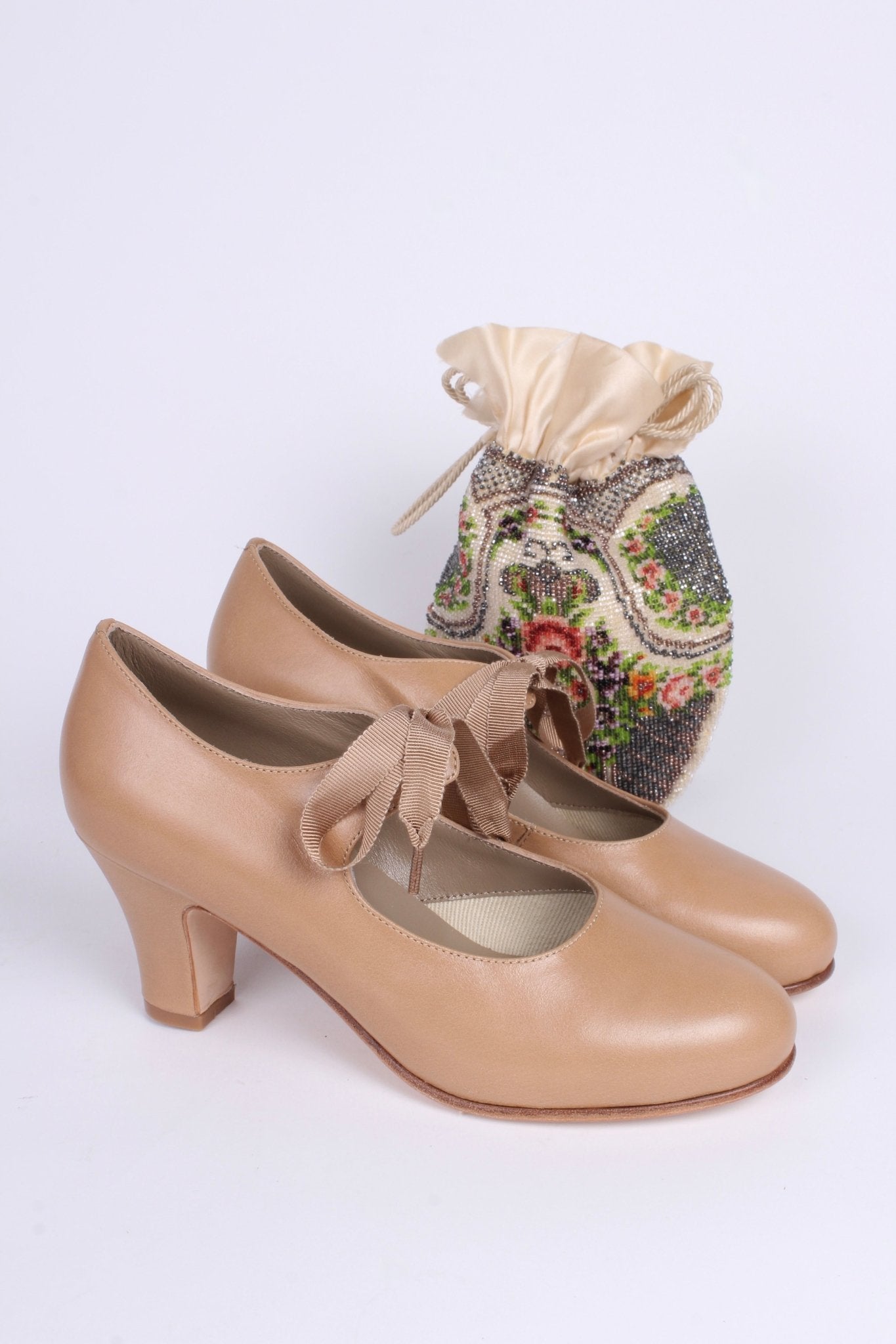 1920s everyday pumps - Cream - Charlotte EU41 - UK8 - US10 1920s everyday pumps - Cream - Charlotte EU41 - UK8 - US10