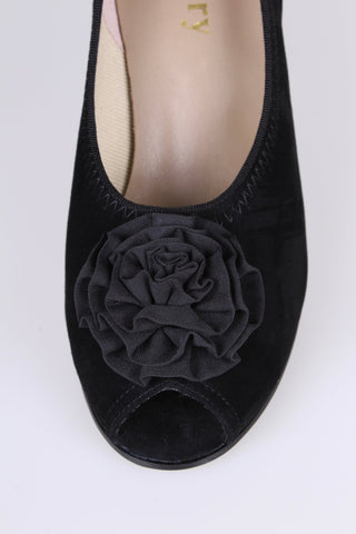 Late 1930s everyday suede pumps with rosetta, black, Jean - memery