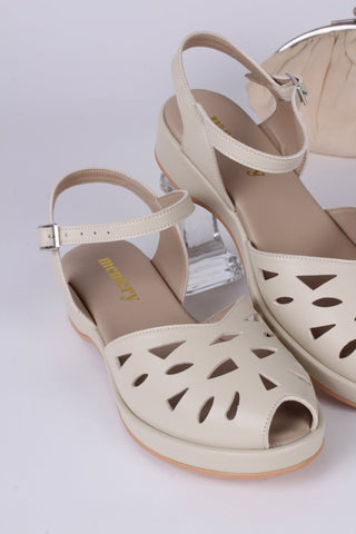 VEGAN - 1940s / 50s style summer sandals / wedges - Cream - Sidse - memery