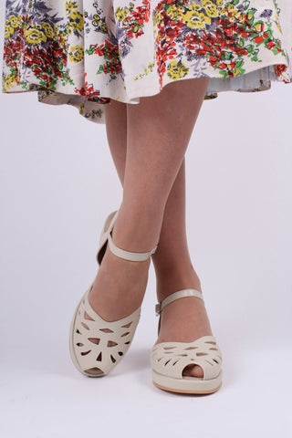 VEGAN - 1940s / 50s style summer sandals / wedges - Cream - Sidse - memery