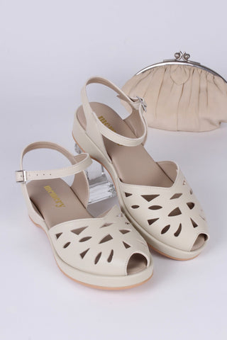 VEGAN - 1940s / 50s style summer sandals / wedges - Cream - Sidse - memery